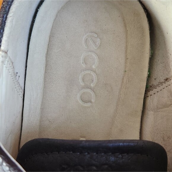 ECCO leather Sneakers size 7W - Picture 8 of 10